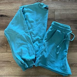 - Forever 21 cotton pullover with shorts set